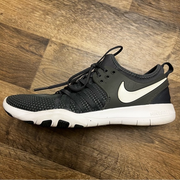 Nike Free TR7 Dark Gray and White Size Athletic Training Sneakers 7.5 - Picture 5 of 10